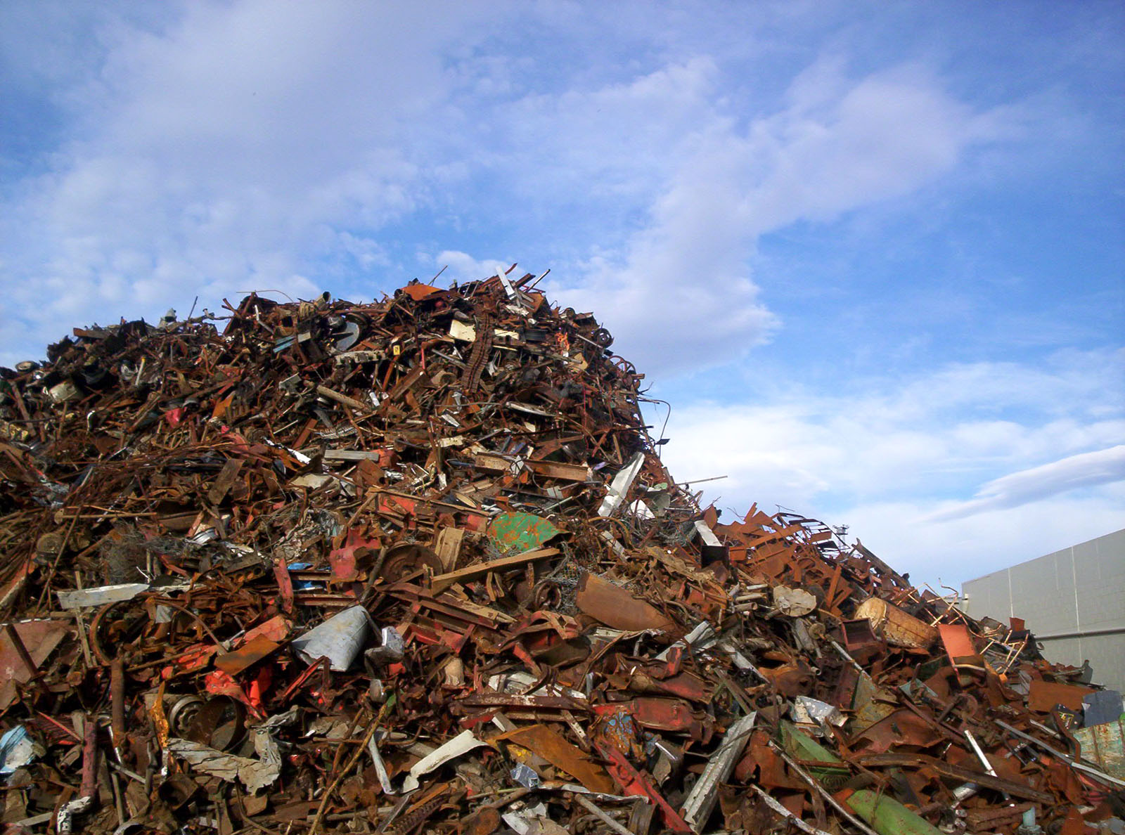 Mersin ve Adana’da Mobil Araç Destekli Kapıdan Hurda Alımı Hizmeti